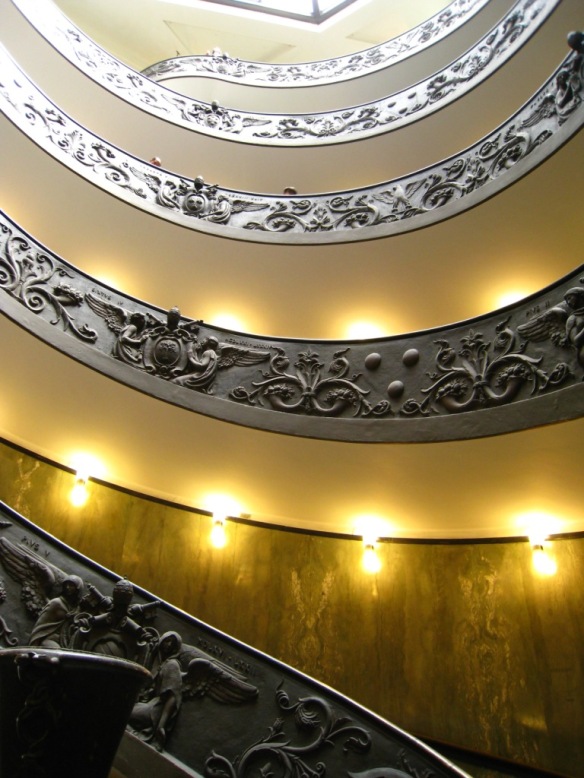 Detalle de la espiral del  museo del Vaticano